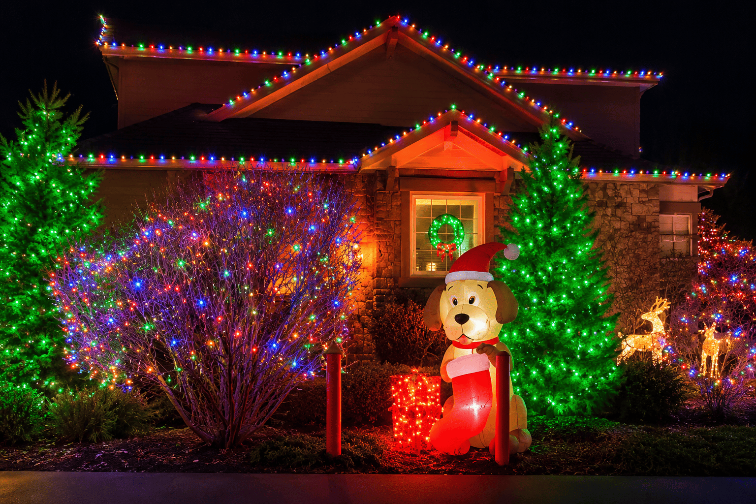 Jolly Old Lighting residential roofline lighting work 3